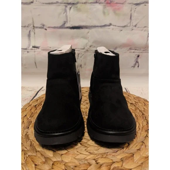 Universal Thread Women's May Suede Booties with Memory Foam Insole Black 9 - Picture 2 of 8